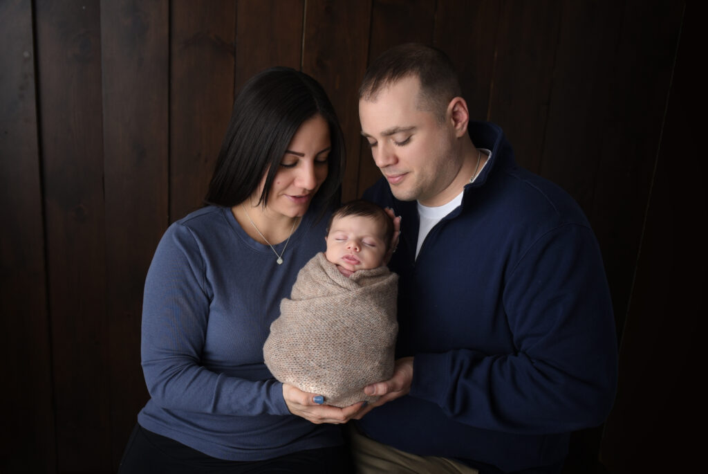 Love these first moments with parents and their new little love